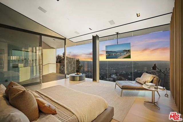 8790 Appian Way, Los Angeles, CA 90046