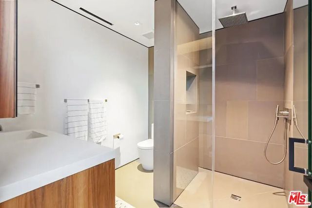 8790 Appian Way, Los Angeles, CA 90046