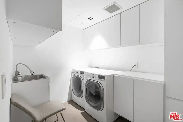 8790 Appian Way, Los Angeles, CA 90046