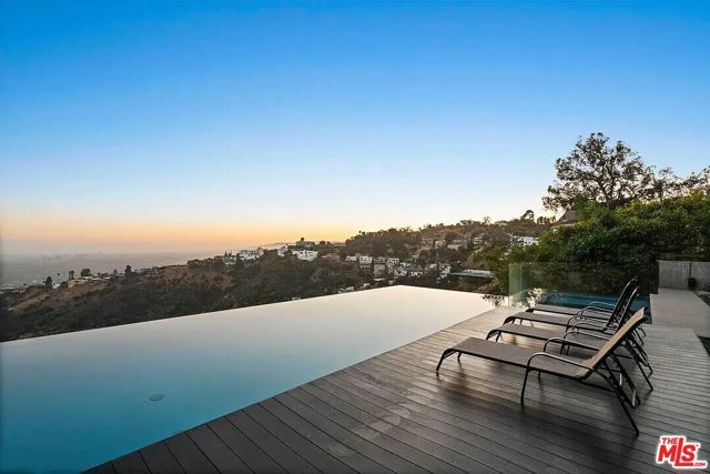 8790 Appian Way, Los Angeles, CA 90046