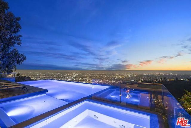 8790 Appian Way, Los Angeles, CA 90046