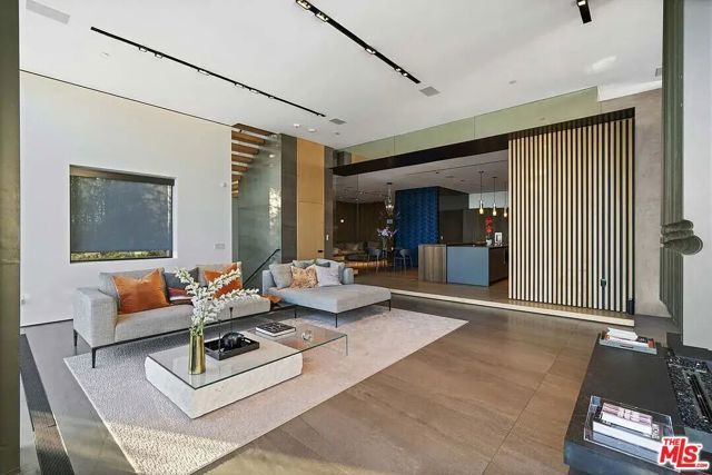 8790 Appian Way, Los Angeles, CA 90046