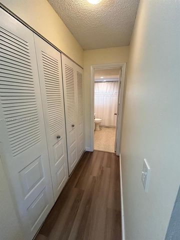 9801 Sunrise Lakes Blvd 208, Sunrise, FL 33322