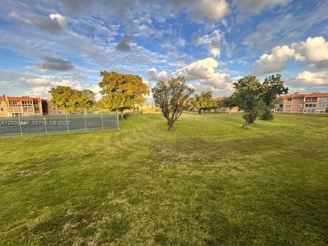 9801 Sunrise Lakes Blvd 208, Sunrise, FL 33322