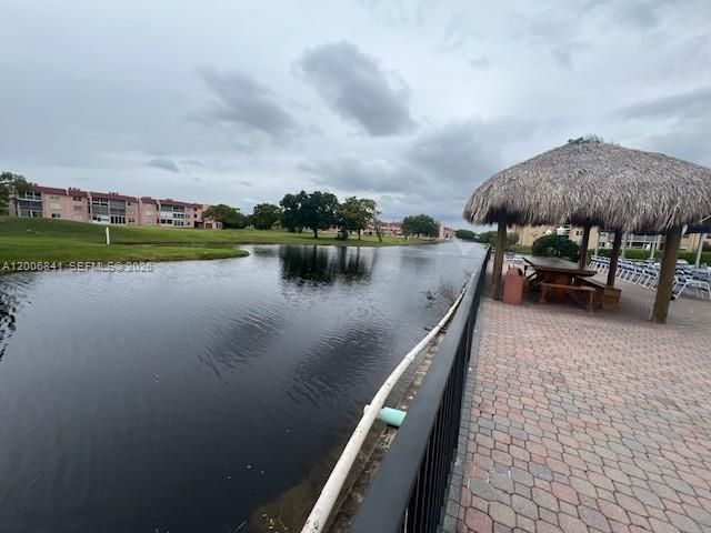 9801 Sunrise Lakes Blvd 208, Sunrise, FL 33322