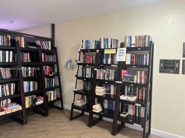 9801 Sunrise Lakes Blvd 208, Sunrise, FL 33322