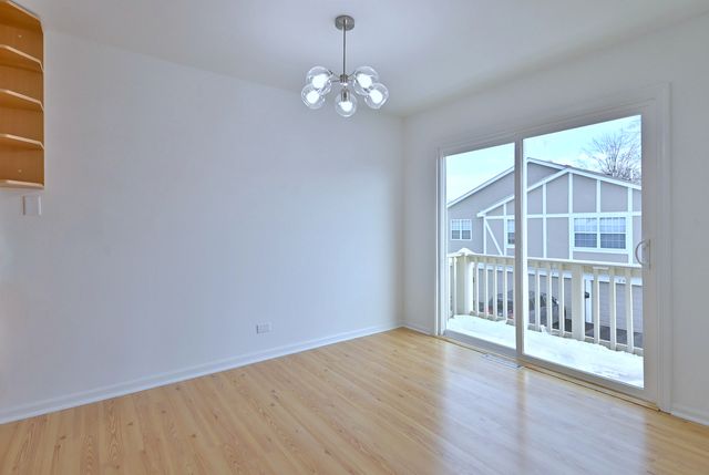 424 Muirwood Court, Vernon Hills, IL 60061