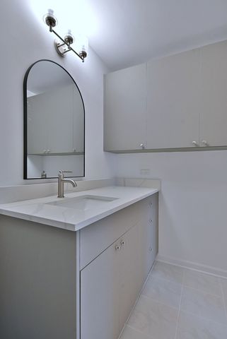 424 Muirwood Court, Vernon Hills, IL 60061