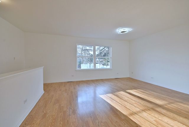 424 Muirwood Court, Vernon Hills, IL 60061