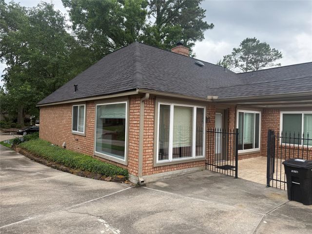 3210 Rushing Brook Drive, Kingwood, TX 77345