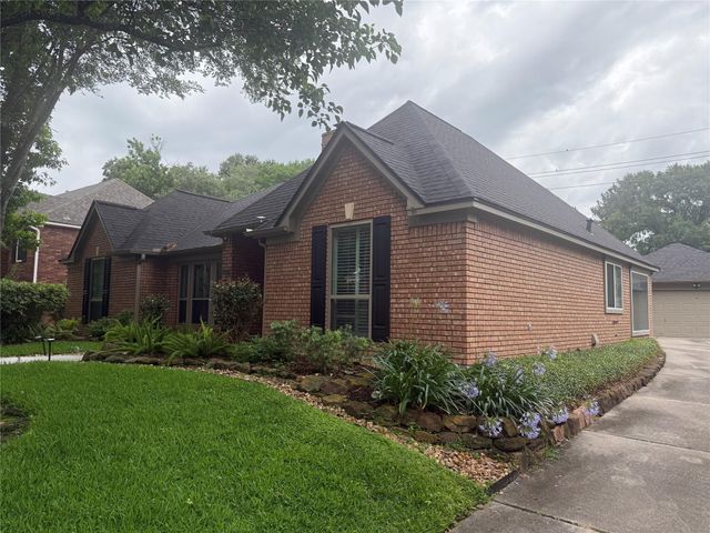3210 Rushing Brook Drive, Kingwood, TX 77345