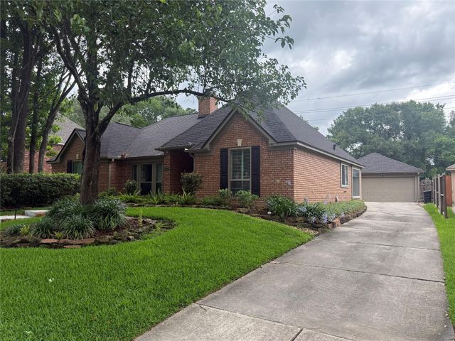 3210 Rushing Brook Drive, Kingwood, TX 77345