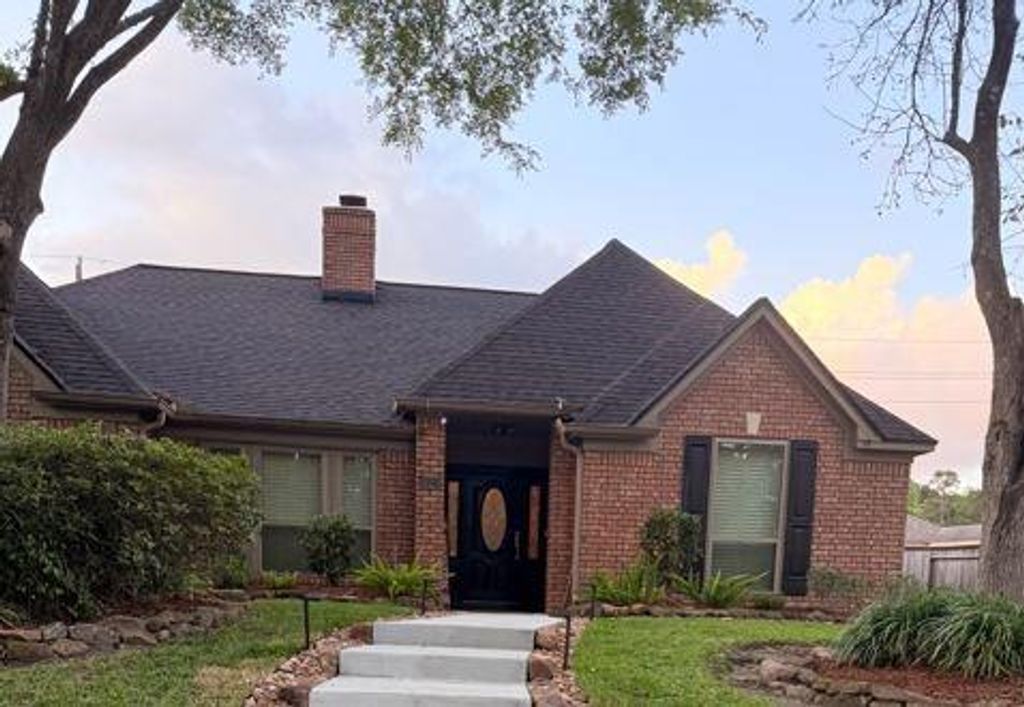 3210 Rushing Brook Drive, Kingwood, TX 77345