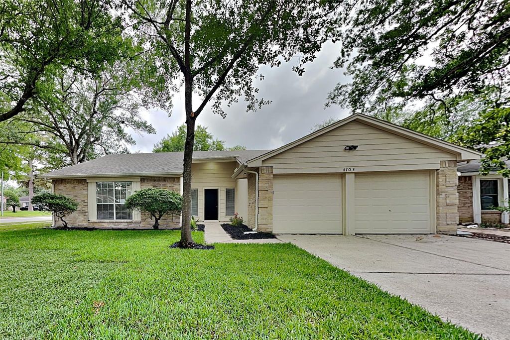 4703 Fleming Downe Lane, Spring, TX 77388