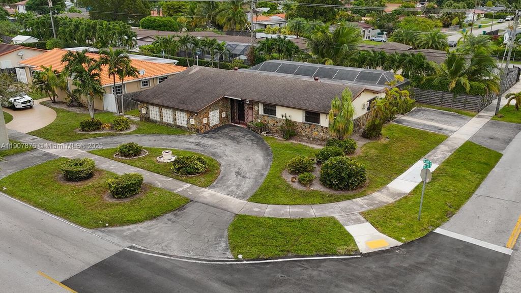 1331 SW 102nd Ave, Miami, FL 33174