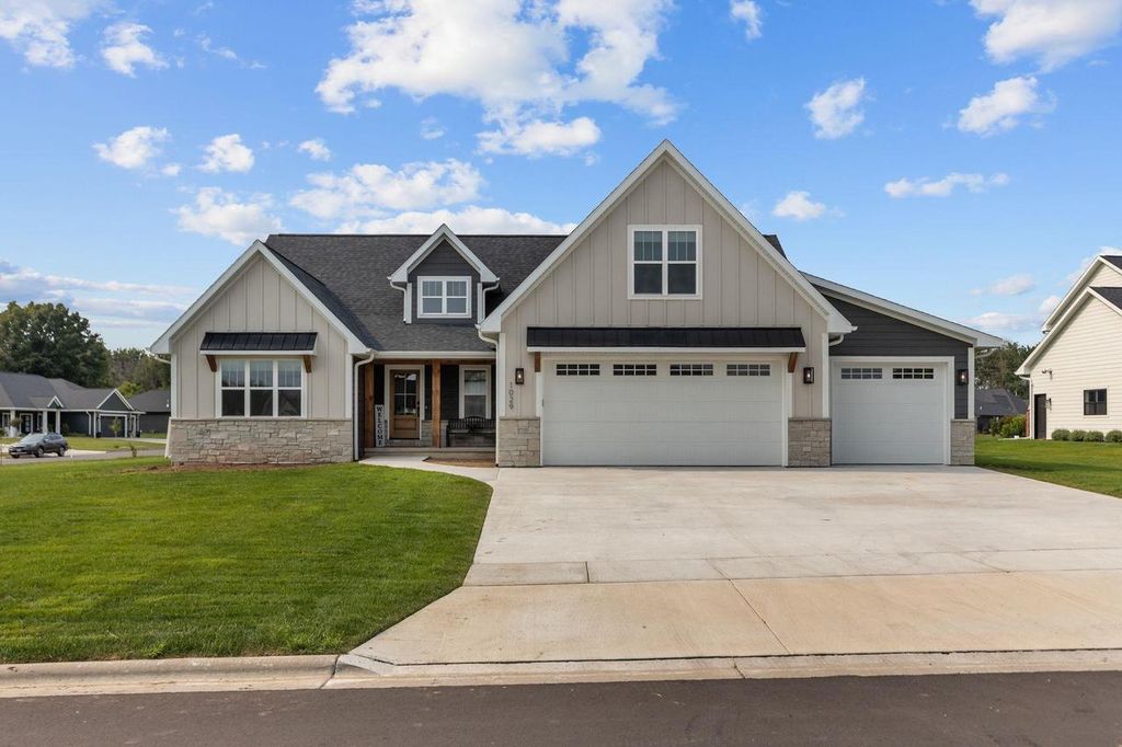1029 LANCASTER COURT, Green Bay, WI 54313