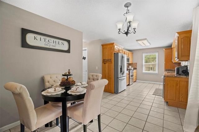 161 Hunters Trail SE, Calhoun, GA 30701