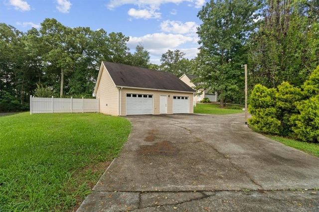 161 Hunters Trail SE, Calhoun, GA 30701