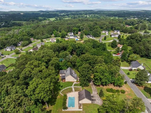 161 Hunters Trail SE, Calhoun, GA 30701
