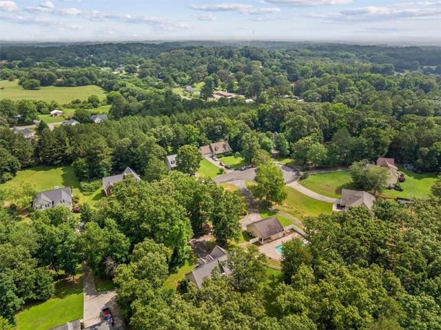 161 Hunters Trail SE, Calhoun, GA 30701