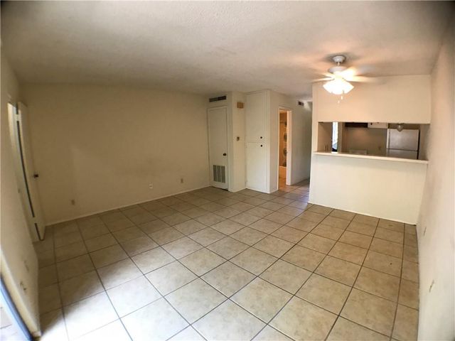 630 Maiden LANE LN E, Austin, TX 78705