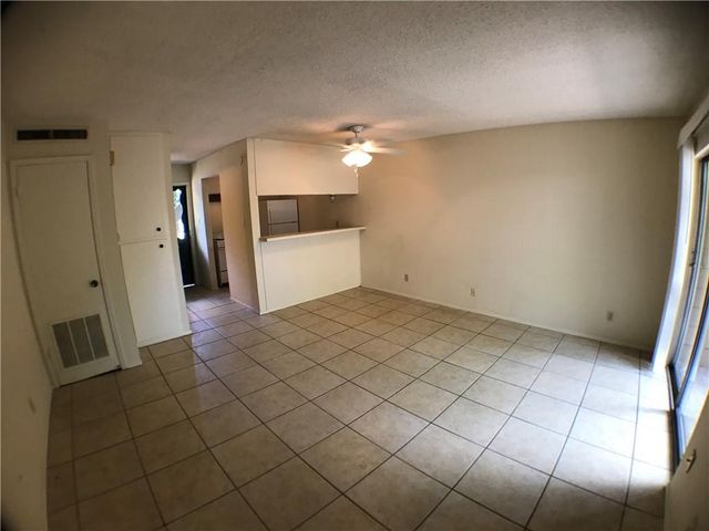 630 Maiden LANE LN E, Austin, TX 78705