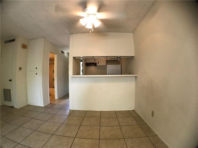 630 Maiden LANE LN E, Austin, TX 78705