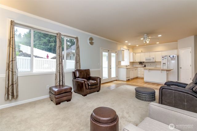 5610 W 61ST Avenue, University Place, WA 98467