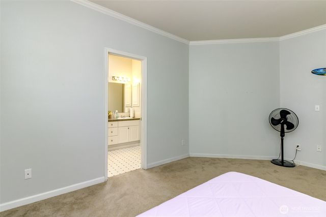 5610 W 61ST Avenue, University Place, WA 98467