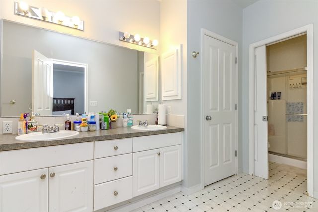 5610 W 61ST Avenue, University Place, WA 98467