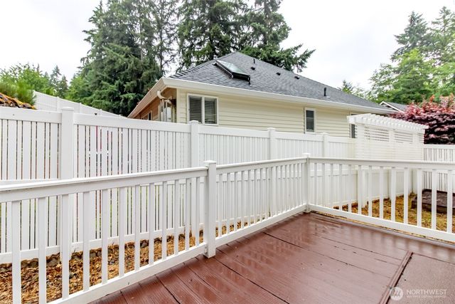 5610 W 61ST Avenue, University Place, WA 98467