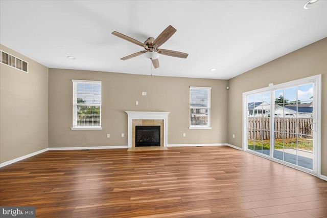 14 S PENNSYLVANIA AVE, Blackwood, NJ 08012