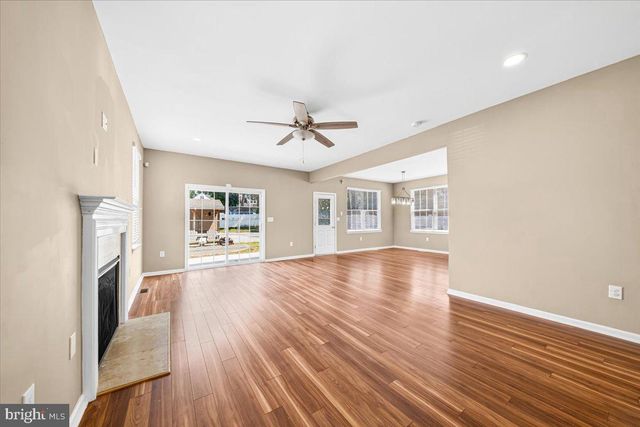 14 S PENNSYLVANIA AVE, Blackwood, NJ 08012