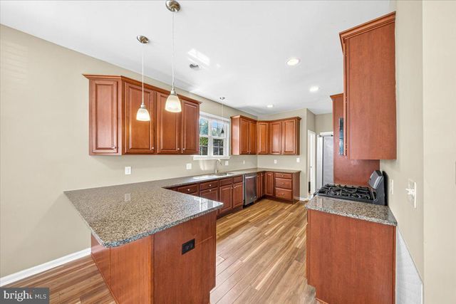 14 S PENNSYLVANIA AVE, Blackwood, NJ 08012