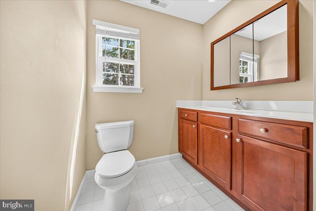 14 S PENNSYLVANIA AVE, Blackwood, NJ 08012