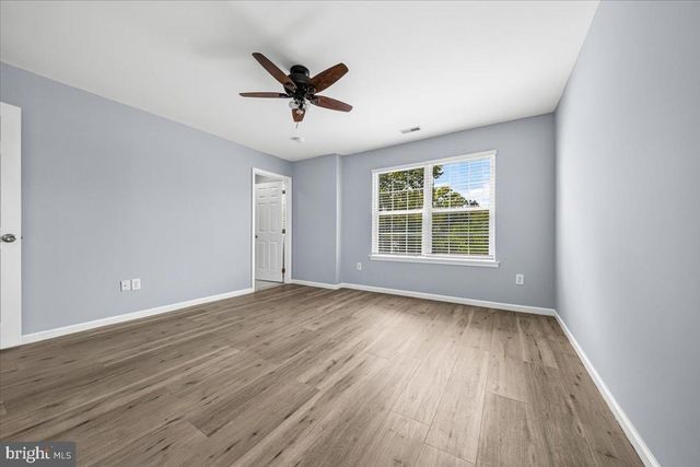 14 S PENNSYLVANIA AVE, Blackwood, NJ 08012