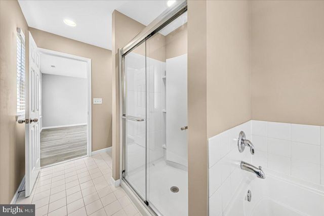 14 S PENNSYLVANIA AVE, Blackwood, NJ 08012