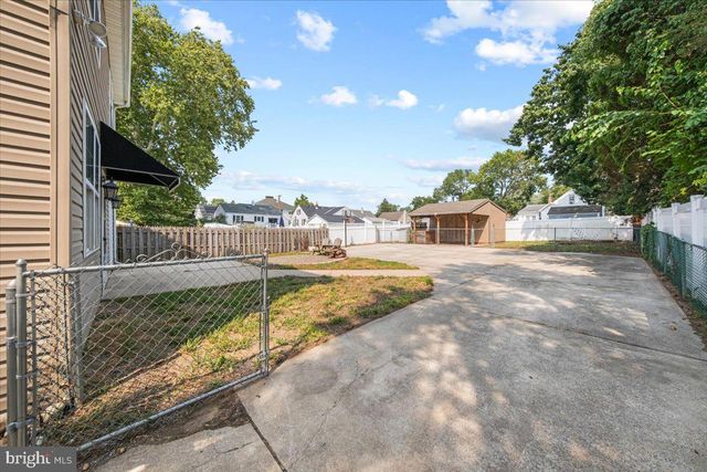 14 S PENNSYLVANIA AVE, Blackwood, NJ 08012