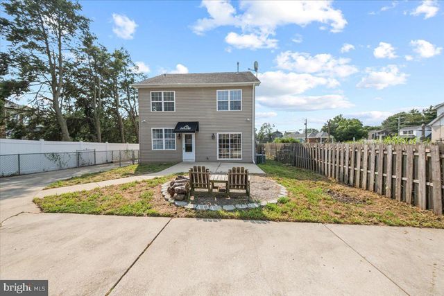 14 S PENNSYLVANIA AVE, Blackwood, NJ 08012