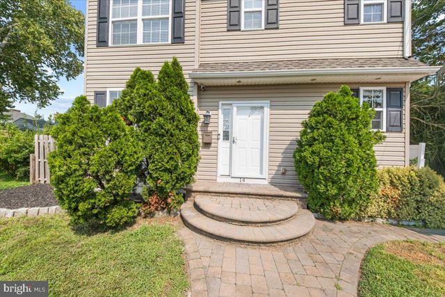 14 S PENNSYLVANIA AVE, Blackwood, NJ 08012