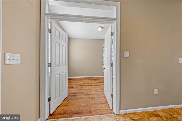 14 S PENNSYLVANIA AVE, Blackwood, NJ 08012
