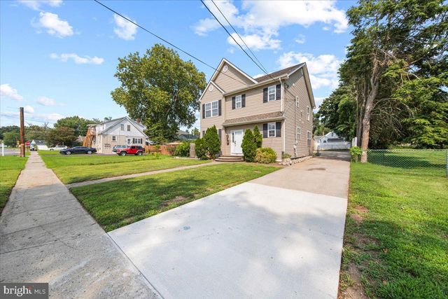 14 S PENNSYLVANIA AVE, Blackwood, NJ 08012