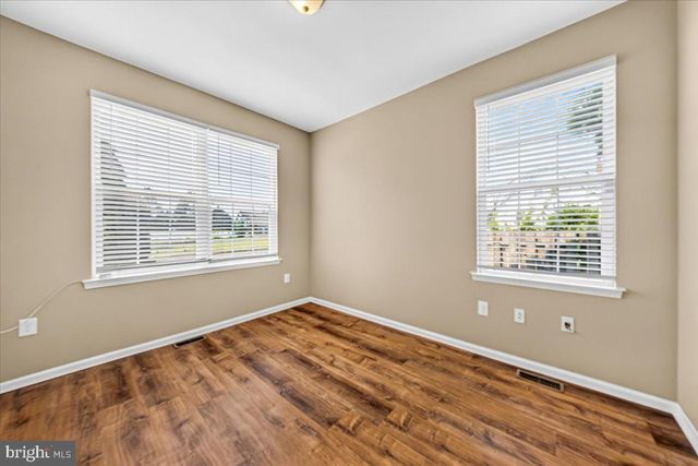14 S PENNSYLVANIA AVE, Blackwood, NJ 08012