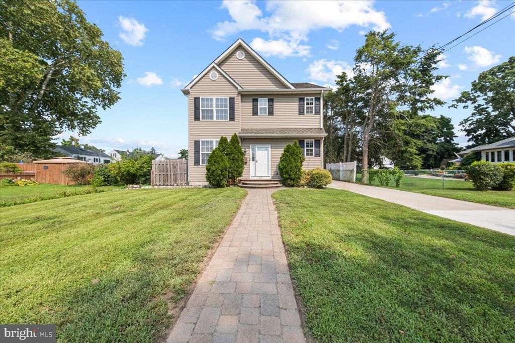 14 S PENNSYLVANIA AVE, Blackwood, NJ 08012