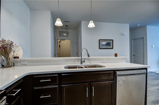 1733 Dromolin Drive 304, Virginia Beach, VA 23456