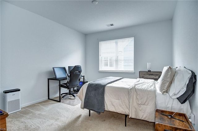 1733 Dromolin Drive 304, Virginia Beach, VA 23456
