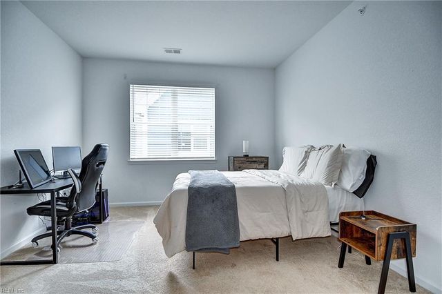 1733 Dromolin Drive 304, Virginia Beach, VA 23456