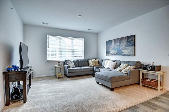 1733 Dromolin Drive 304, Virginia Beach, VA 23456