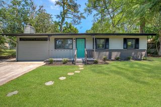 2112 Cambridge Drive, Tallahassee, FL 32304