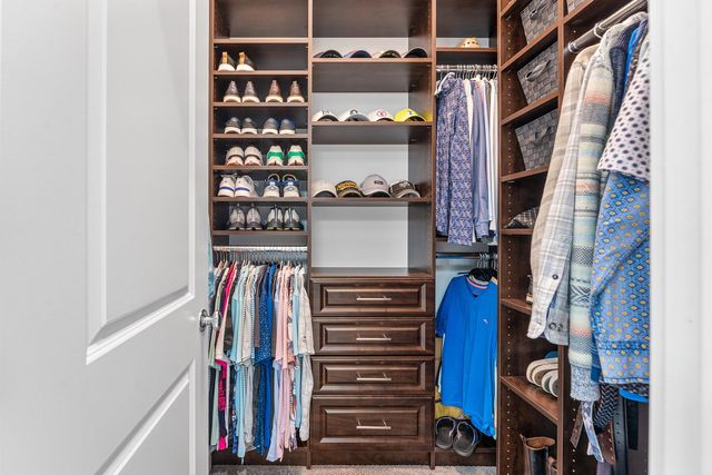 8063 Hobbes Way, Palm Beach Gardens, FL 33418